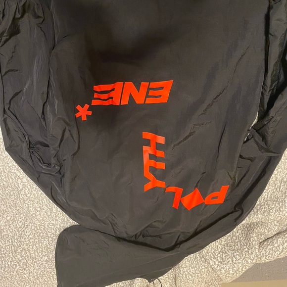 POLYTHENE OPTICS HALF ZIP WINDBREAKER - Picture 2 of 3